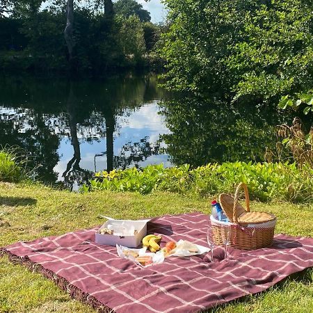 Kingfisher Cabin - Wild Escapes Wrenbury Off Grid Glamping - Ages 12 And Over Baddiley Buitenkant foto