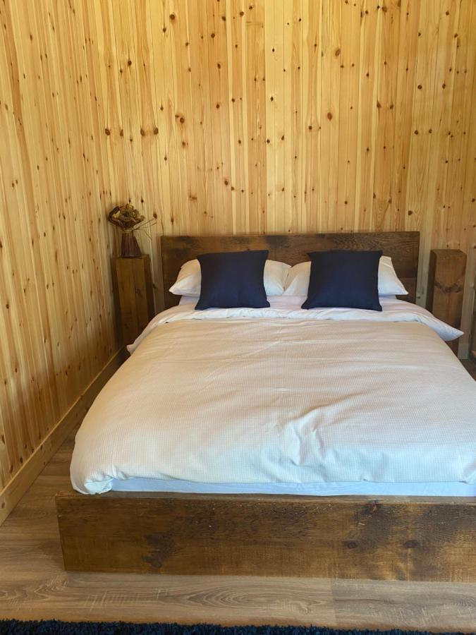 Kingfisher Cabin - Wild Escapes Wrenbury Off Grid Glamping - Ages 12 And Over Baddiley Buitenkant foto