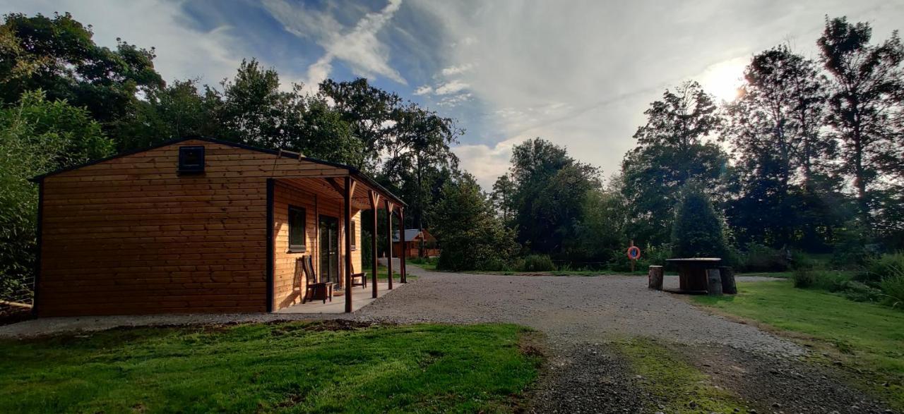 Kingfisher Cabin - Wild Escapes Wrenbury Off Grid Glamping - Ages 12 And Over Baddiley Buitenkant foto